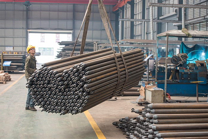 新泰网架自动化焊接